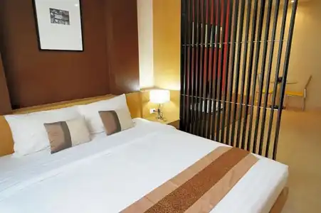 Silom convent garden - 154