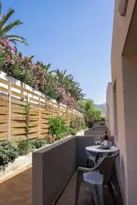 Kastro Beach Apartments - 32
