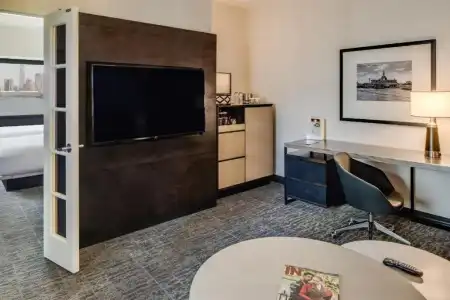 DoubleTree by Hilton & Suites Jersey City - 93