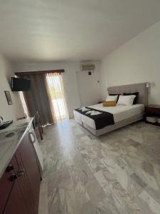 Vlycha Beach Studios & Apartments - 27