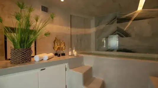 Daydream Luxury Suites - 131