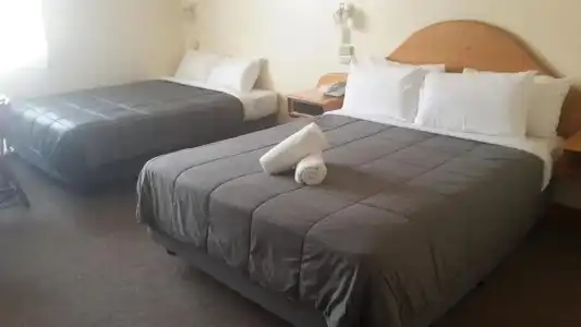 St Georges Motor Inn - 1