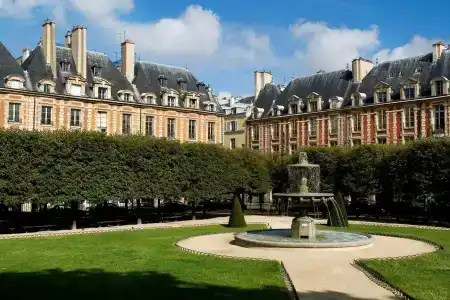 Pavillon de la Reine & Spa, Place des Vosges - 28