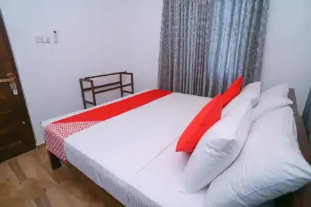 OYO 388 Surf Sea Breeze - 83