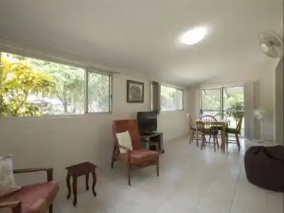 Seascape Holidays - 53 Reef Street - 11