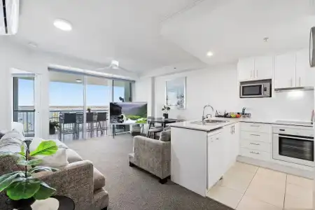 Crystal Bay on the Broadwater - 270