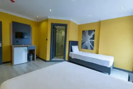 Roy Otel Akçay - 64