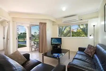Blue Waters Apartments - 109