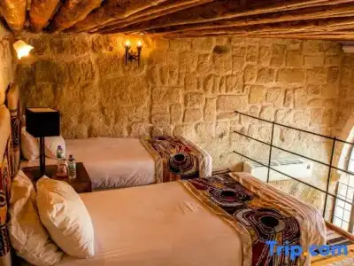 Hezen Cave - 46