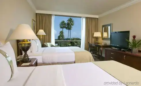 DoubleTree by Hilton San Diego Bayside - 4