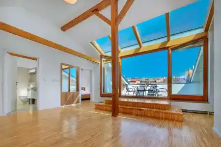 DownTown Suites Kodanská - 30
