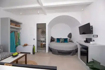 Daydream Luxury Suites - 91