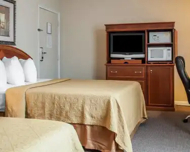 Passport Inn Niagara Falls - 4