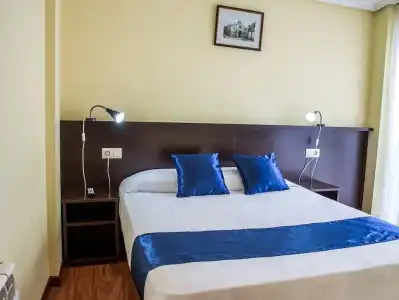 Hostal Hotil - 2