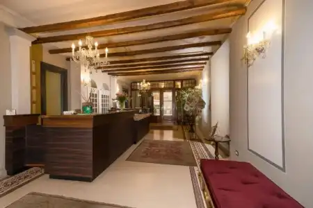 San Luca Palace - 1