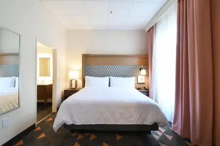 Holiday Inn Fredericksburg Conference Ctr, an IHG (Ex. Wingate by Wyndham Fredericksburg) - 4