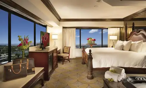 Peppermill Resort Spa Casino - 6