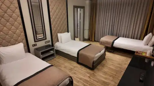 Lala Grand - 4