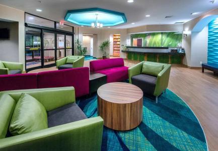 Fairfield Inn & Suites Greensboro Wendover - 1