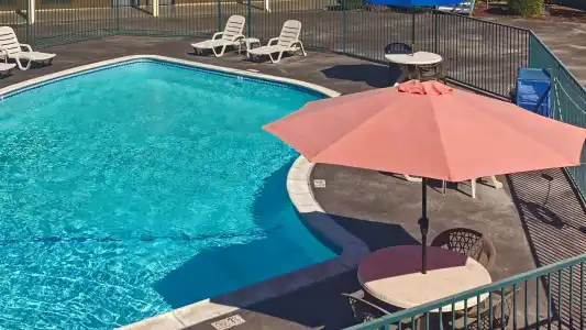 Quality Inn & Suites near Downtown Bakersfield - 17