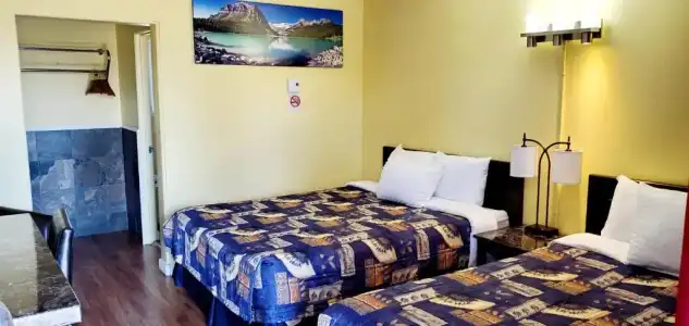 The Port-O-Call Inn & Suites - 27