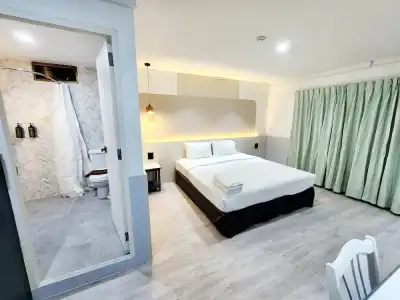 SEATEL Phuket Patong Beach - 49