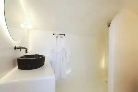 Luna Santorini Suites - 104
