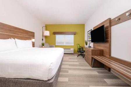 Holiday Inn Express & Suites St. Petersburg - Madeira Beach by IHG - 22
