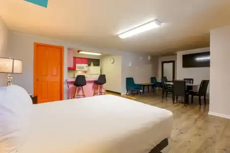 Coast River Inn by OYO Seaside - 161