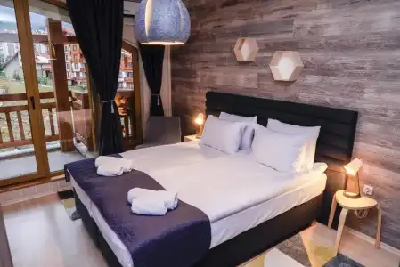 BOUTIQUE Entry E - 87