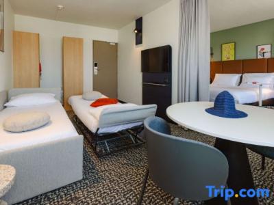 ibis Rennes Centre Gare Sud - 68
