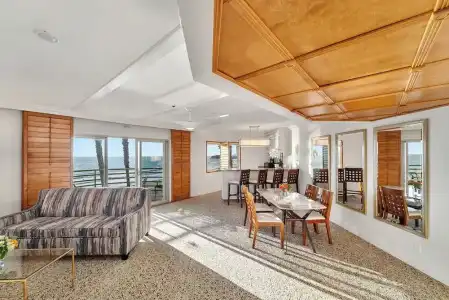 Pacific Terrace - 119