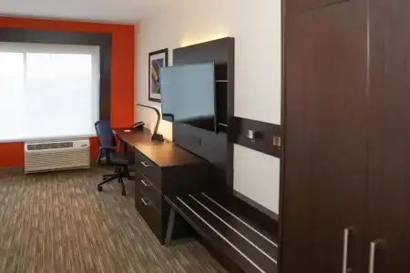 Holiday Inn Express & Suites Denver - Aurora Medical Campus by IHG - 54