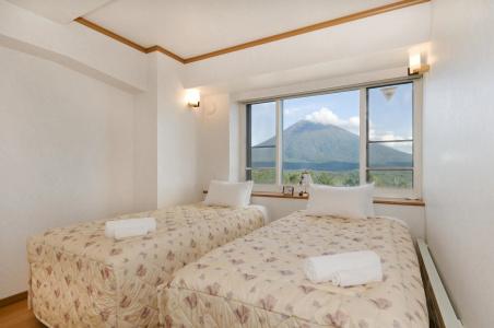 Mountainside Palace - 5