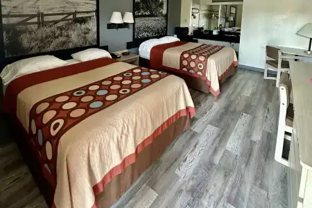 Super 8 by Wyndham Irving/DFW Apt/North - 11