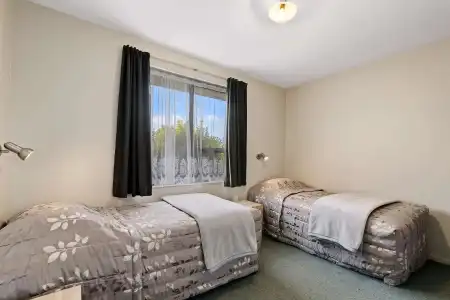 Econo Lodge Canterbury Court - 6