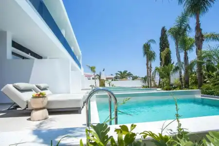 Vanik Suites - 85