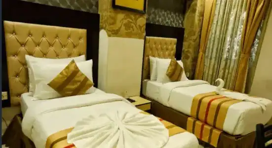 Housez 43 - 19