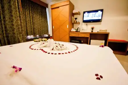 The Chambre Patong - 2