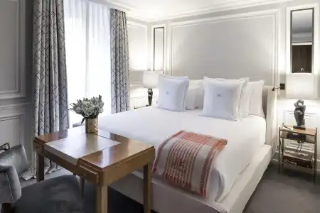 J.K. Place Paris - 1