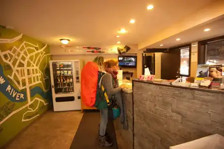 Banff International Hostel - 17