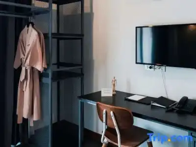 Wealth Boutique - 148
