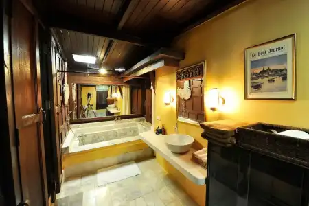Zantiis Ndol Villas - 64