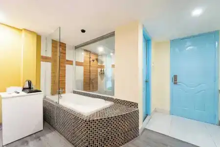 Collection O Joy Inn - Near T3 Terminal - 66