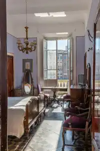 Royal Victoria - 66