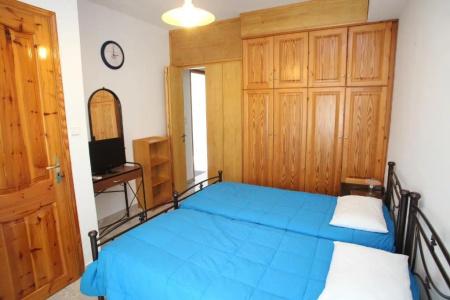 Afroditi Syros - 42