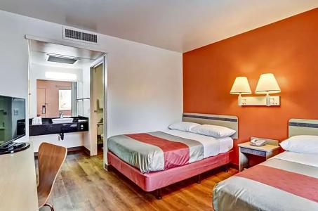 Motel 6 Pittsburgh, PA - Crafton - 49