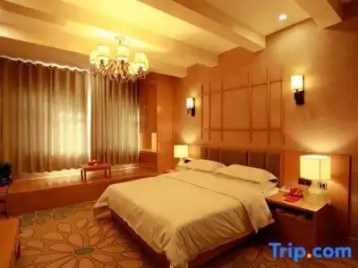 The Kaze 34 and Serviced Residence - 36