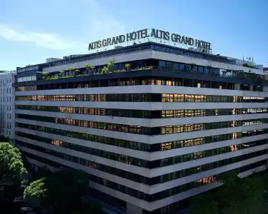Altis Grand - 0