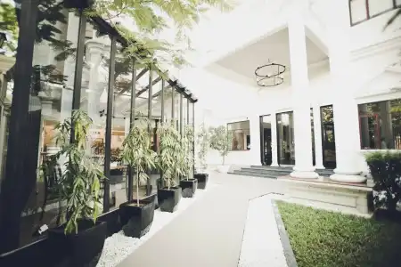 White Mansion - 23